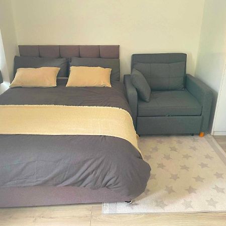 Studio Flat Private Bathroom Wc And Kitchenette Londres Extérieur photo